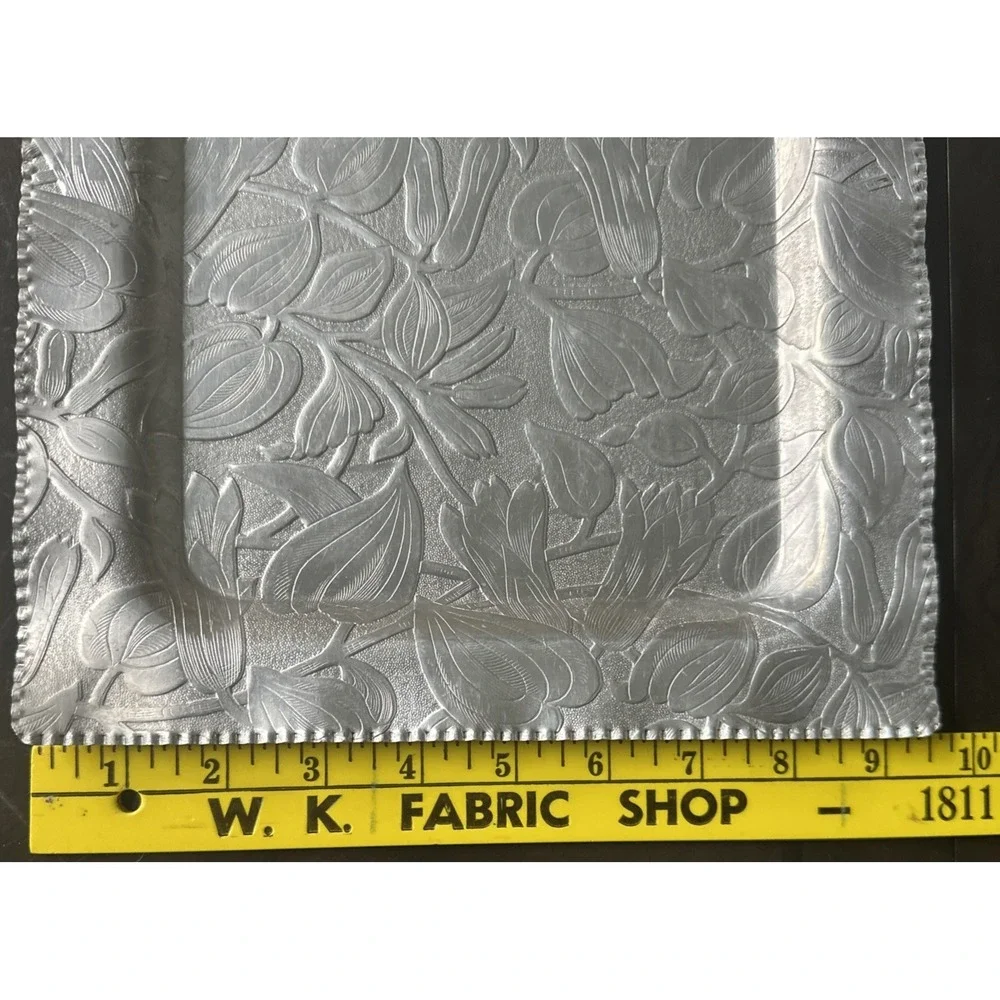 Vtg Admiration Products Co. - Floral Embossed-  Hammered Aluminum Serving Tray